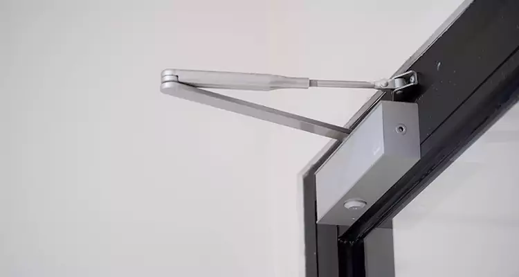 Screen Door Closer Installation in East Lake-Orient Park, FL