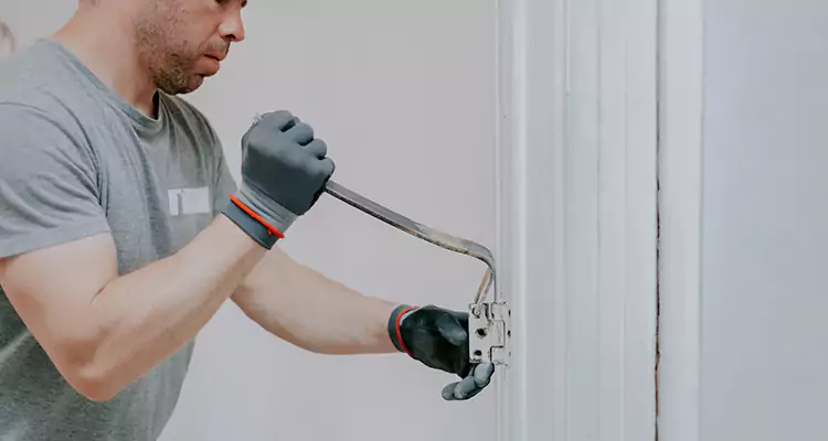 Cracked Door Jamb Repair in East Lake-Orient Park, FL