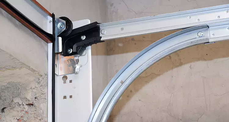 Maintain Liftmaster Garage Door Off Track in East Lake-Orient Park, FL